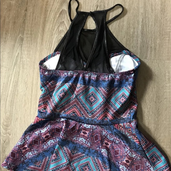 CHARLOTTE RUSSE Womens Small Sleeveless Shirt_467 - Picture 3 of 5